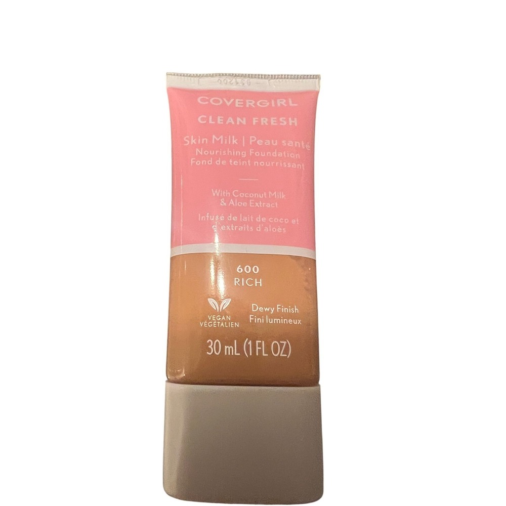 COVERGIRL Clean Fresh Skin‎ Milk Nourishing Foundation 600 Rich Dewy Finish 1 Oz